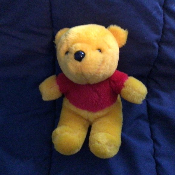 Walt Disney's Winnie The Pooh 7" Stuffed animal - Picture 7 of 10